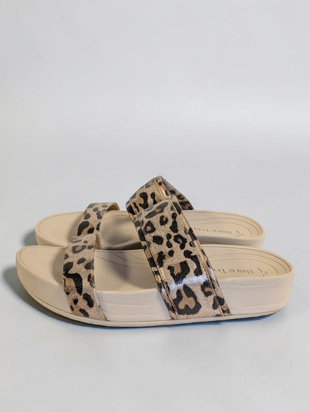 BareTraps Gemini Leopard Print Comfort Slide Sandals Gold Metallic Size 9M